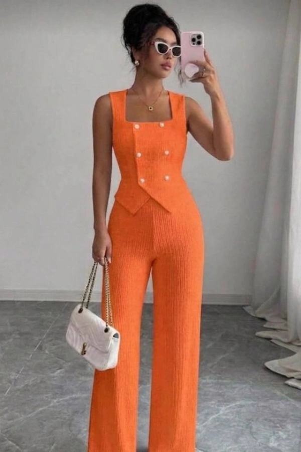 Kadın Düğmeli Bürümcük Kumaş Takım