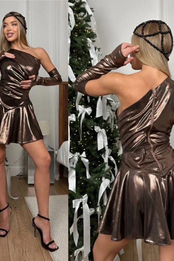 Kadın Omuz Dekolteli Drape Detay Mini şort Tulum