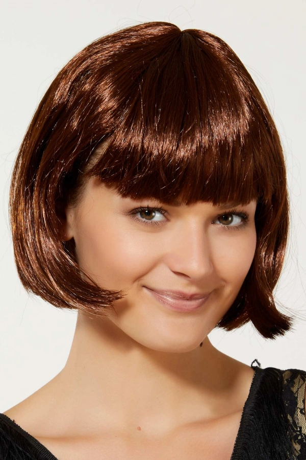 Kahverengi Parti Peruğu Küt Saç