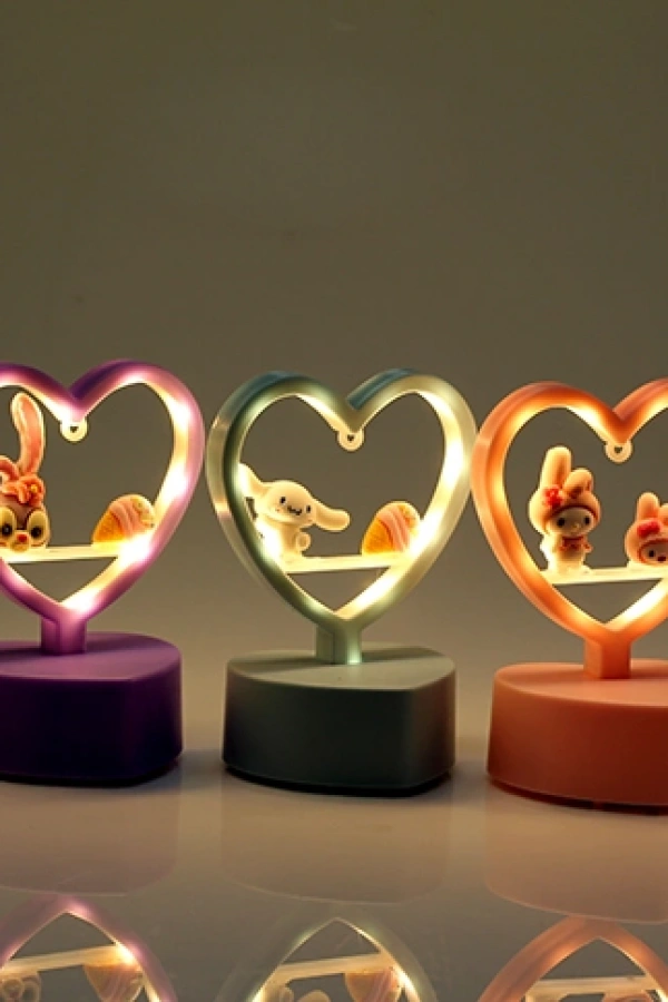 Kalpli Figürlü Masaüstü LED Lamba