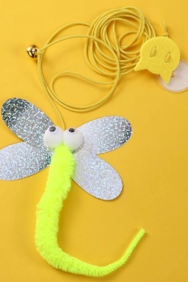 Kelebek Model Elastik Kendinden Yapışkanlı Kedi Oyun Oltası