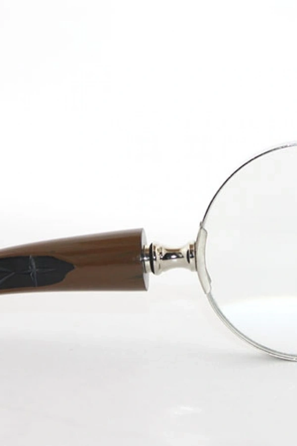 Kemik Saplı Büyüteç