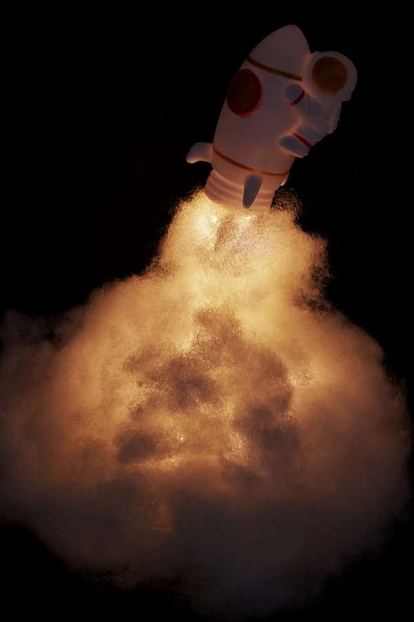 Kendin Yap Uçan Astronot Tasarımlı Gece Lambası
