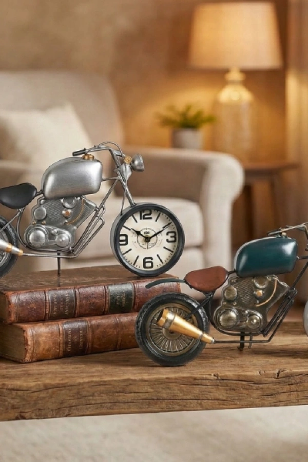 Klasik Motor Tasarımlı Masaüstü Saat