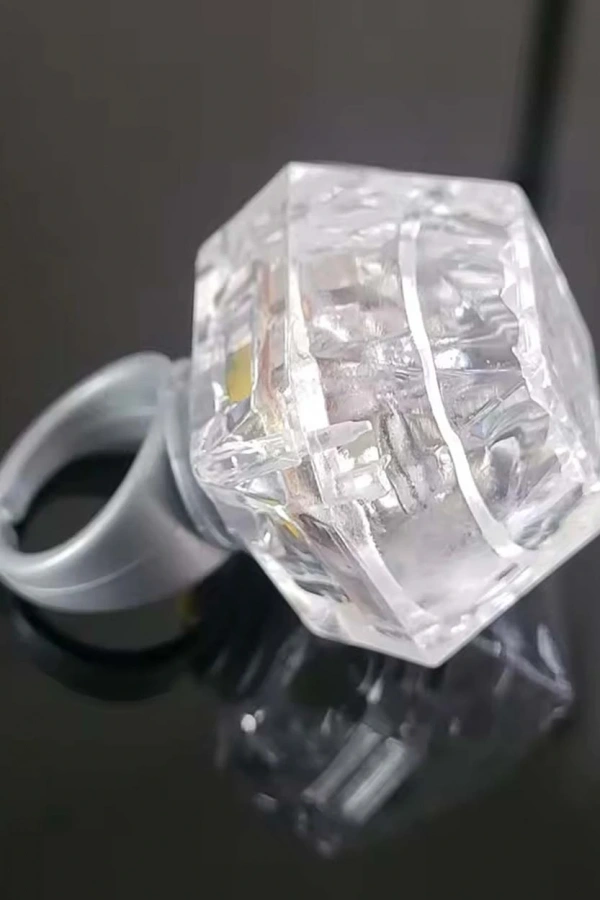 Kristal Tasarımlı Led Işıklı Gümüş Yüzük
