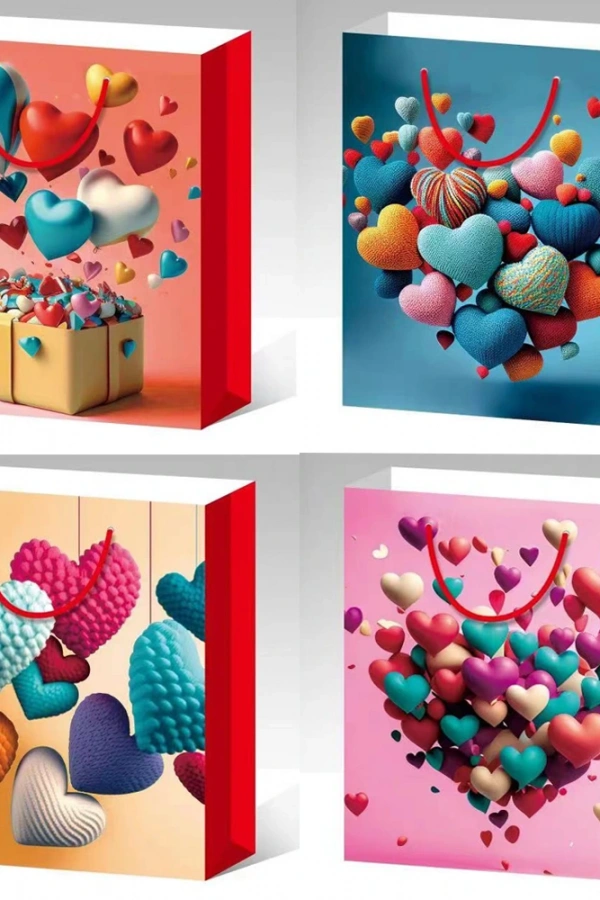 Küçük Boy Kalp Desenli Karton Çanta