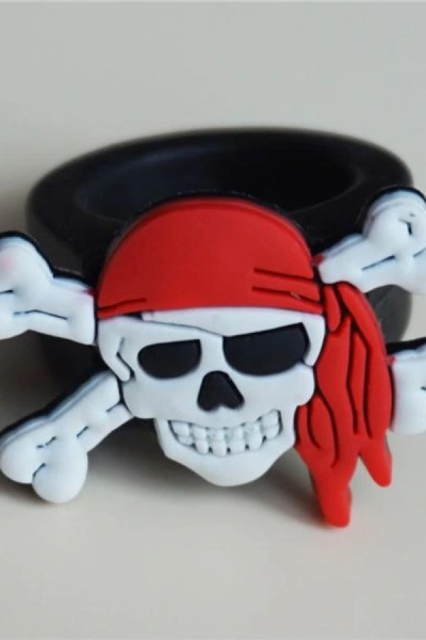 Kuru Kafa Şekilli Çocuk Uyumlu Plastik Korsan Yüzüğü