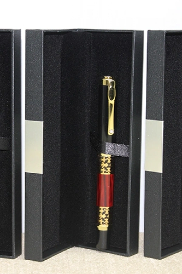 Kutulu Tekli Tükenmez Kalem Model 18