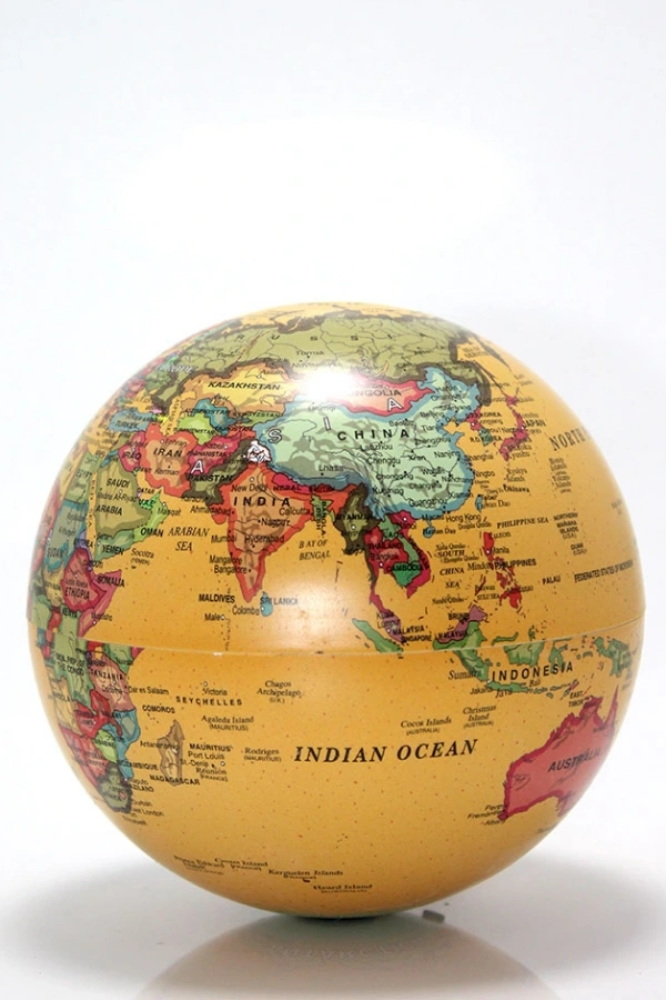 Masa Üstü Dönen Dünya Küre