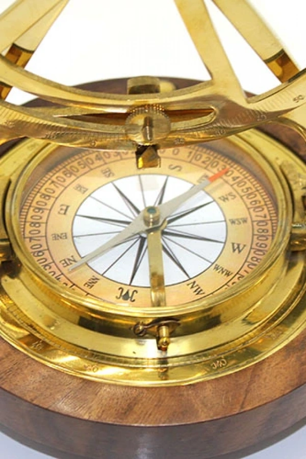 Masa Üstü Pusulalı Dürbün Modeli