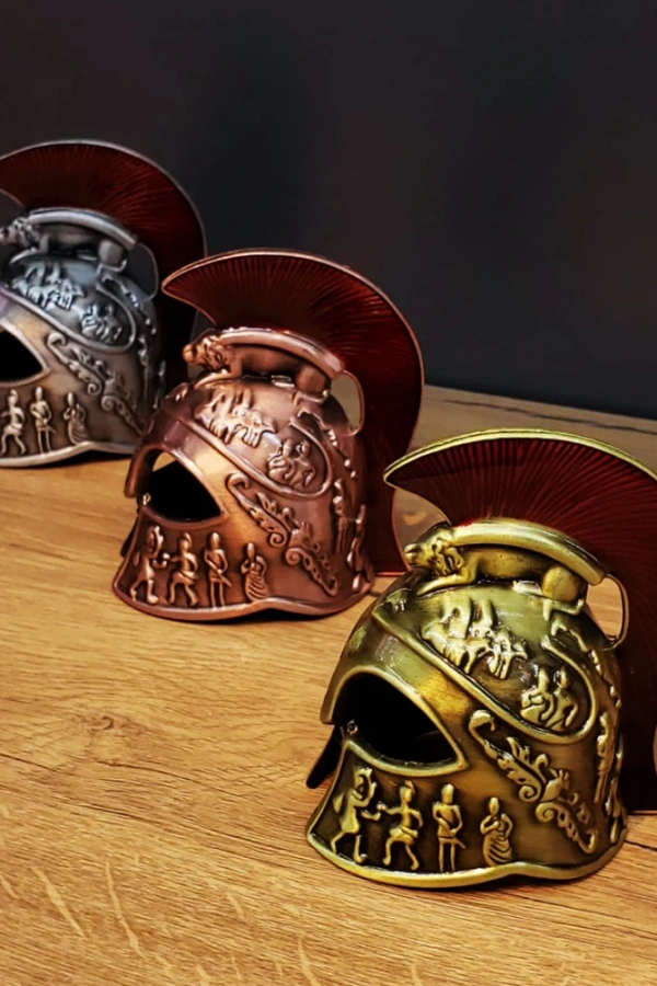Metal Dekoratif Şövalye Miğferi