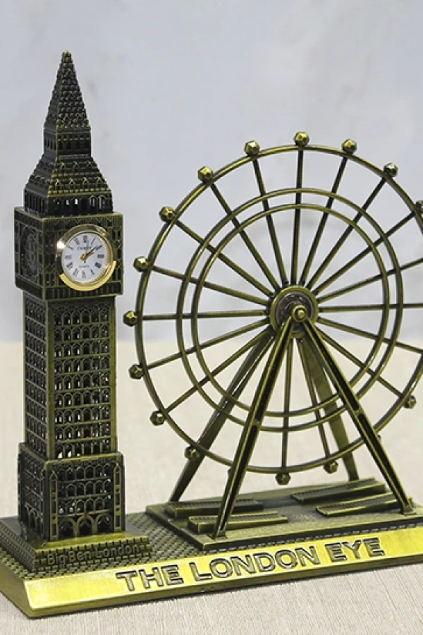 Metal Saat Kulesi Dönme Dolap