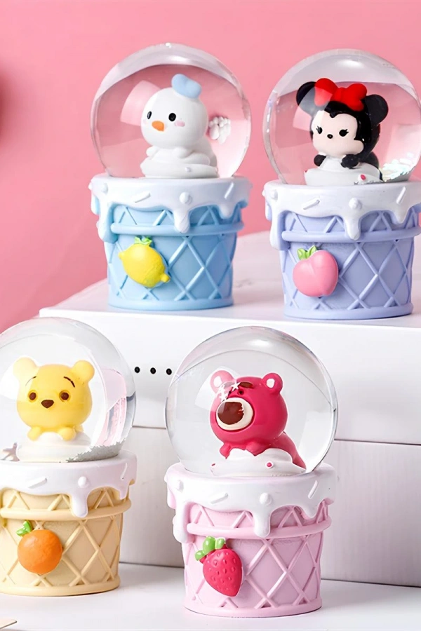 Mickey Mouse Işıklı Kar Küresi Model 3