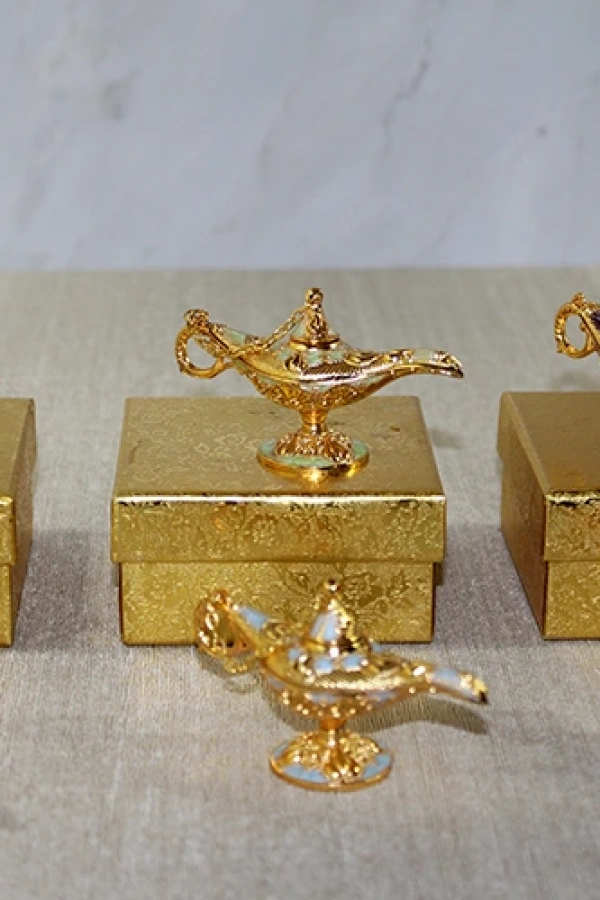 Mineli Metal Alaaddin Lambası Model 2