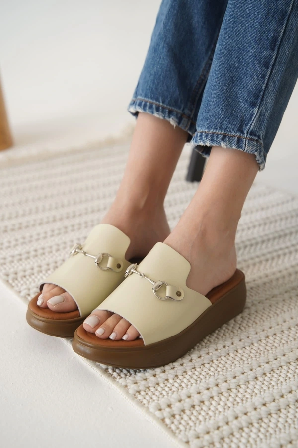 Nelly Bej Hakiki Deri Terlik