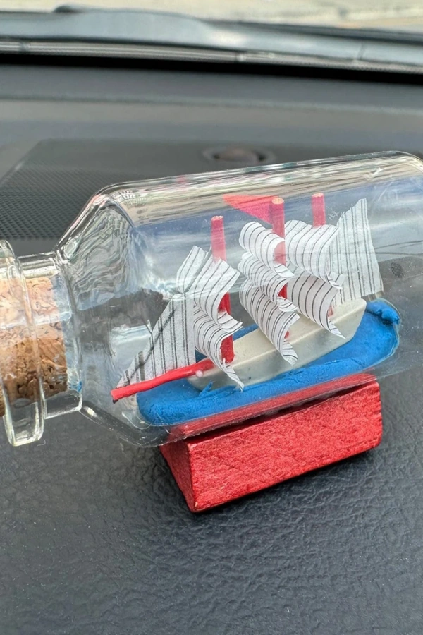 Orta Boy Şişe İçerisinde Gemi Maketi