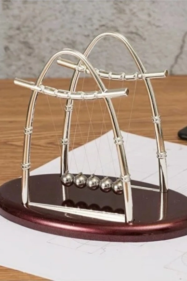 Oval Tabanlı Newton Balans Beşiği