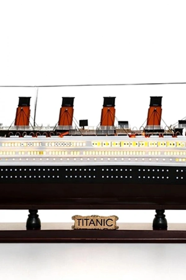 Özel Tasarım Ahşap Işıklı Titanik Gemi - Model 2