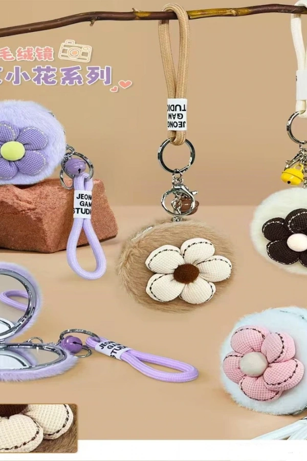 Papatya Tasarımlı Peluş Cep Aynası