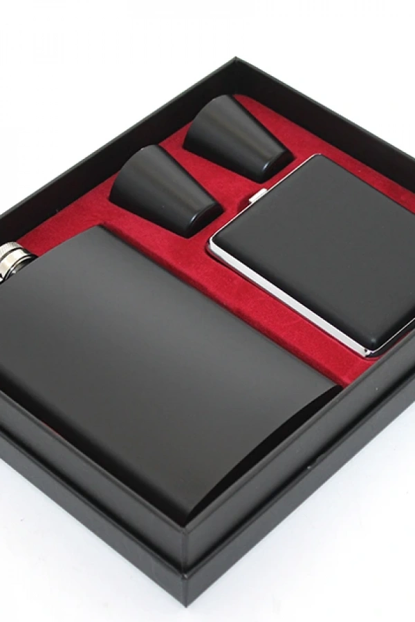 Paslanmaz Çelik 2 Shot Bardak Ve Sigara Tabakalı Matara Seti