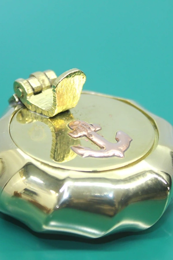 Pirinç Çapalı Kapaklı Küllük 5 Cm