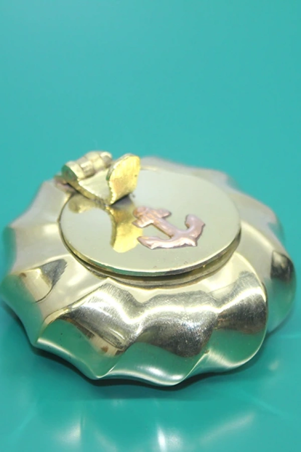 Pirinç Çapalı Kapaklı Küllük 6 Cm