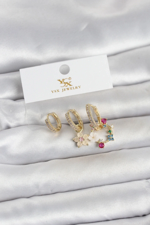 Pirinç Gold Renk Çiçek Model 3lü Kadın Küpe