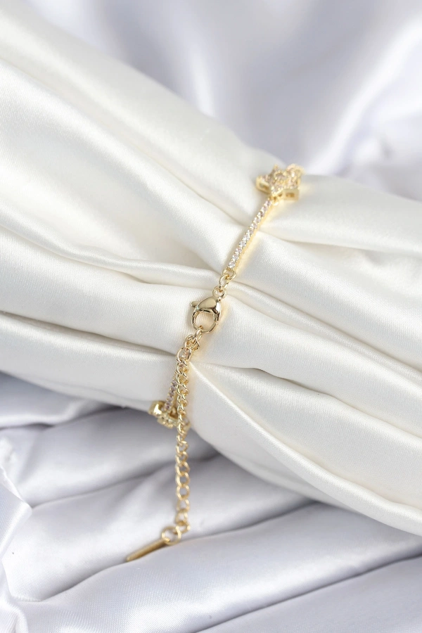 Pirinç Gold Renk Yıldız Model Kadın Bileklik