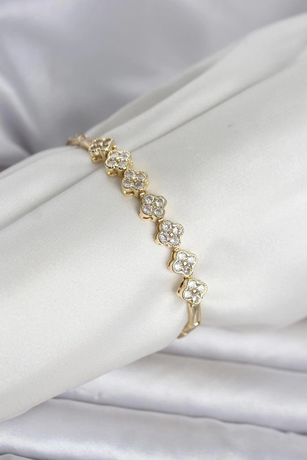 Pirinç Gold Renk Yonca Model Zirkon Taşlı Kadın Bileklik