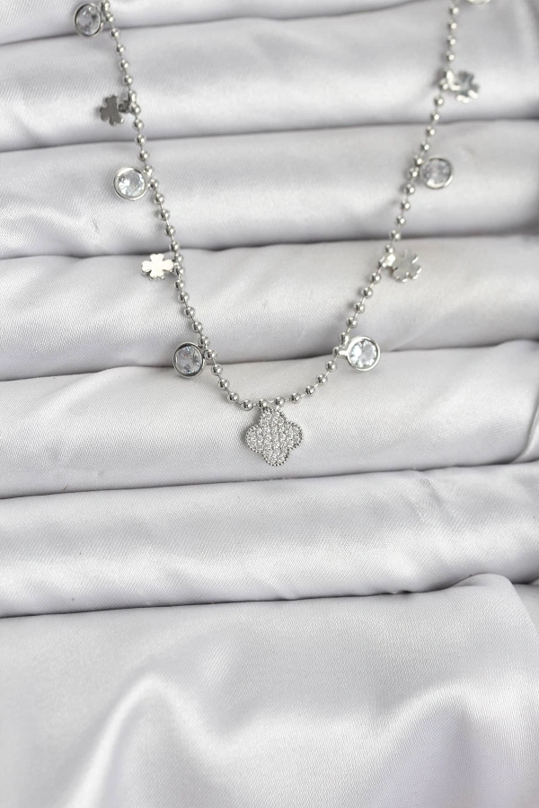 Pirinç Gümüş Renk Yonca Model Kadın Kolye