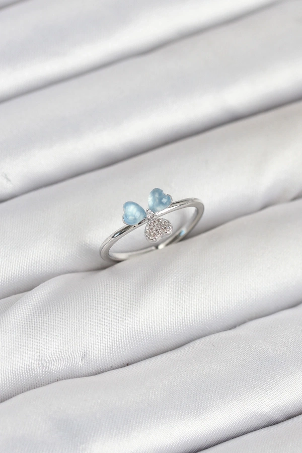 Pirinç Gümüş Renk Yonca Model Kadın Yüzük