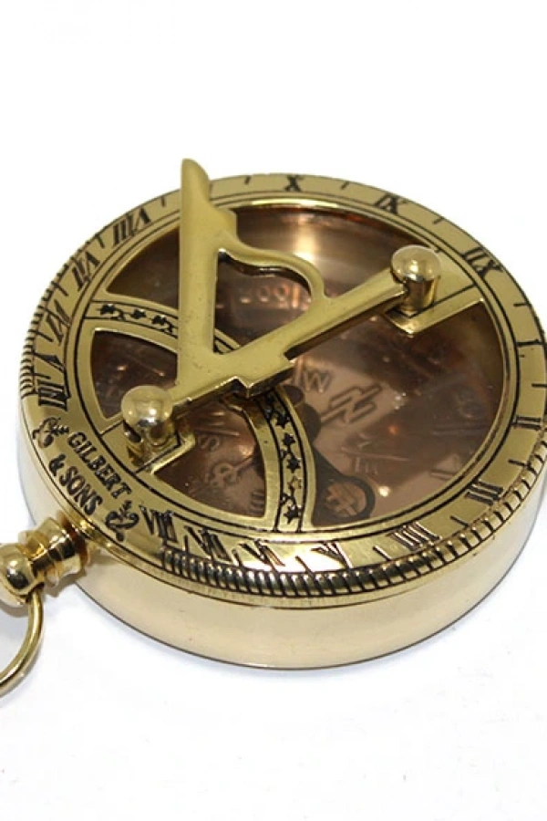 Pirinç Güneş Saati Ve Pusula Modeli