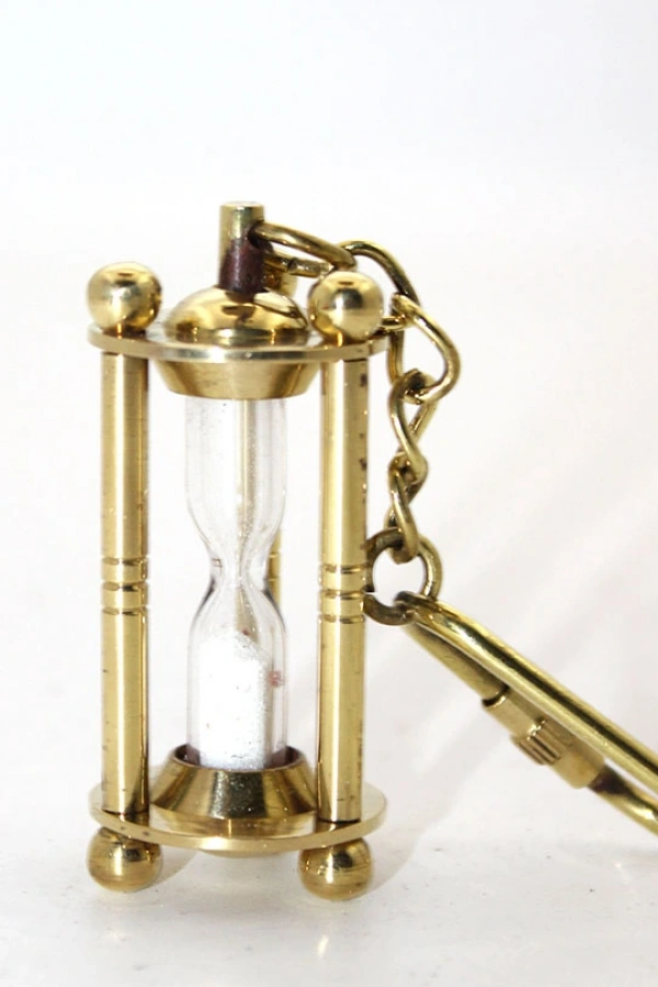 Pirinç Kum Saati Anahtarlık Model 2