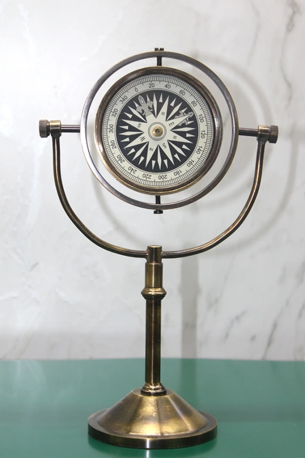 Pirinç Masa Üstü Pusula Model 4