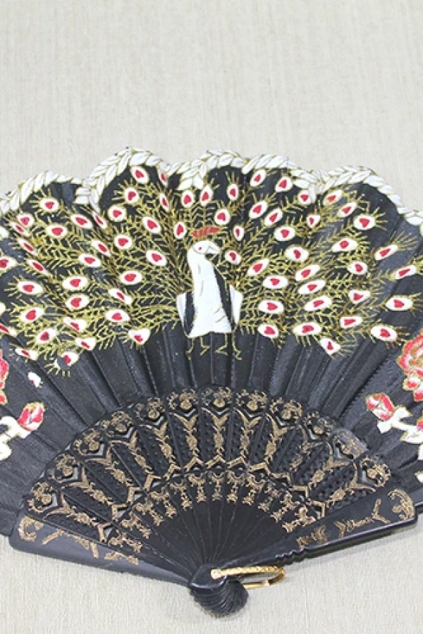 Plastik Tavuskuşu Yelpaze