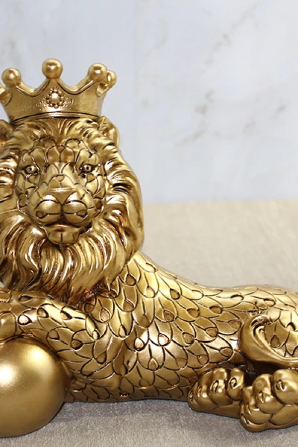 Polyester Dekoratif Taçlı Aslan Figürü