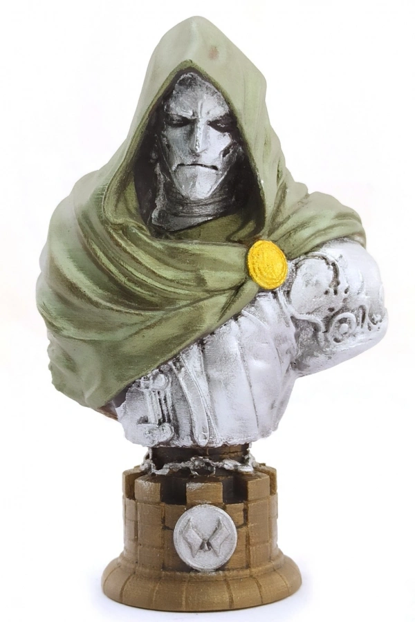 Polyester Dr. Doom Figürü