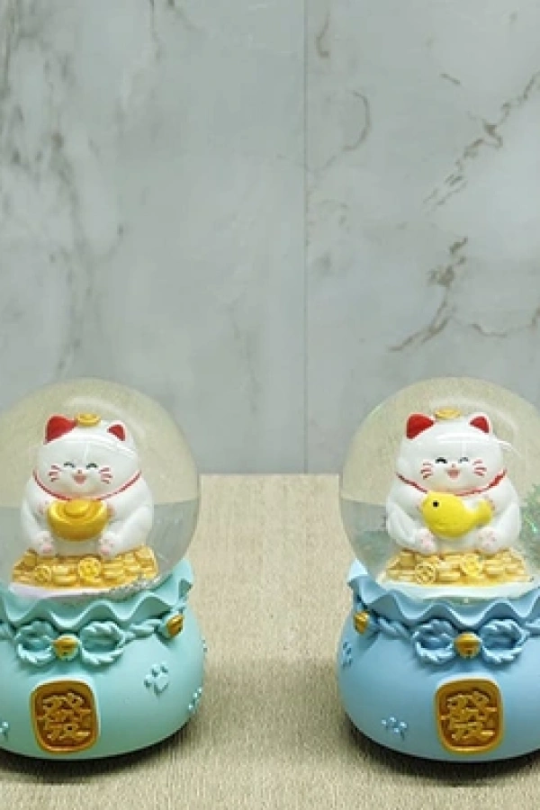 Şans Kedisi Işıklı Kar Küresi