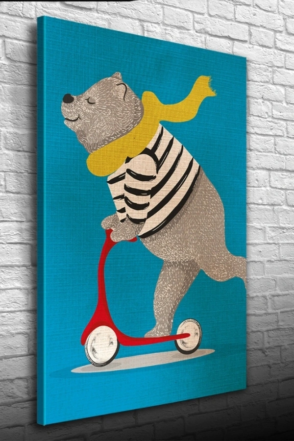 Scooter Süren Sevimli Ayı Kanvas Tablo 50 x 70