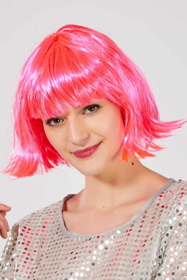 Şeker Pembe Renk Parti Peruğu Küt Saç