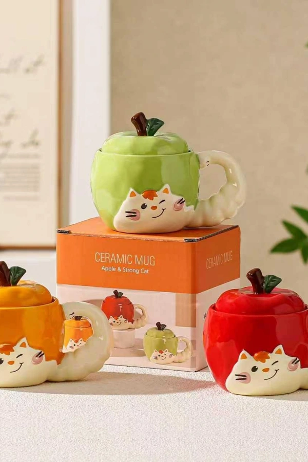 Şımarık Kedi Tasarımlı Seramik Kupa