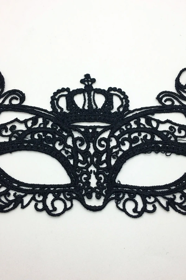Siyah Dantel İşlemeli Balo Maskesi 9 No