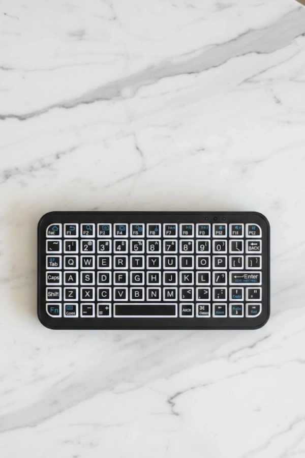 Siyah Kablosuz Mini RGB Işıklı Klavye Bluetooth 5.2 İnce Tasarım