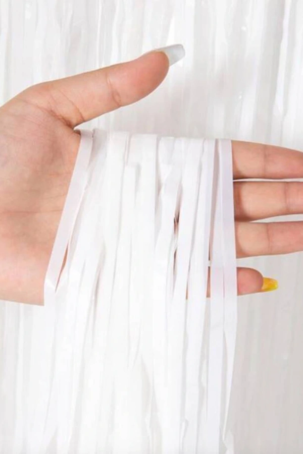 Soft Beyaz Renk Duvar ve Kapı Perdesi