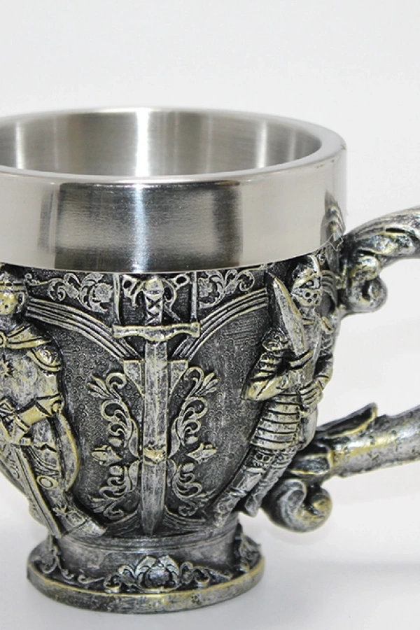 Şövalye Kabartmalı Paslanmaz Çelik Kupa Bardak