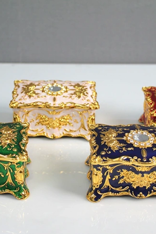 Swarovski Taşlı Kutu Model 1