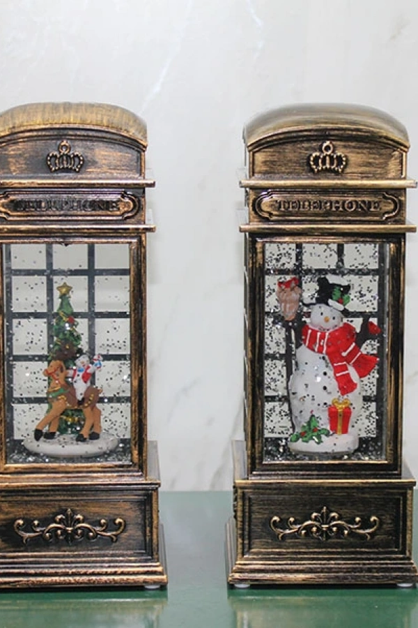 Telefon Kulübesi Tasarımlı Yılbaşı Temalı Işıklı Müzikli Kar Küresi Model 1