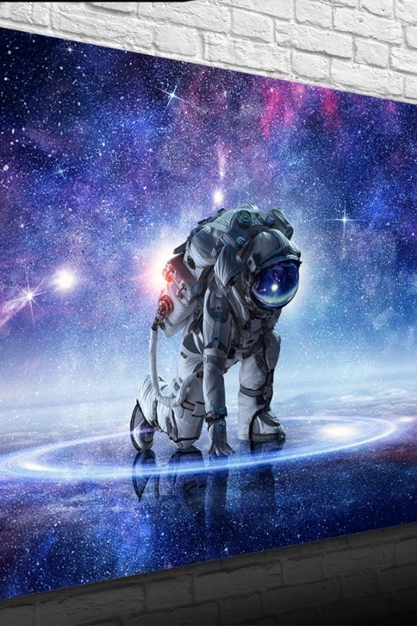 Uzaydaki Astronot Kanvas Tablo 50 x 70