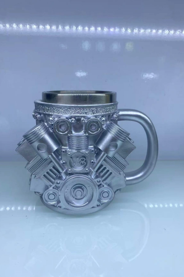 V8 Çelik Kupa