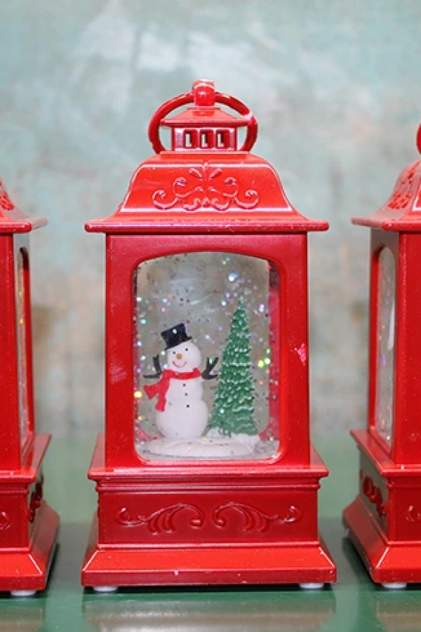 Yılbaşı Temalı Işıklı Müzikli Kar Küresi Kırmızı Tasarımlı